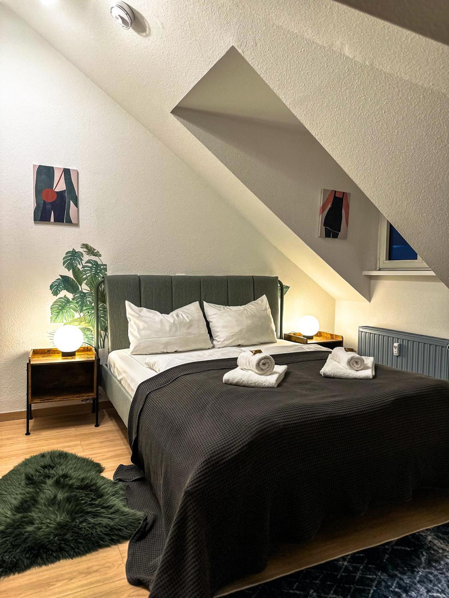 Oasis - Wohnen Am Elbtal - Balkon - Netflix - Tiefgarage Apartment
